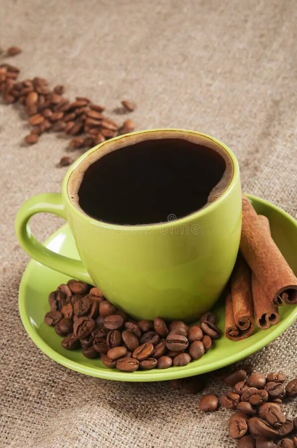 Кофе в зеленых чашках фото Use of coffee in gardening Mingos kafa