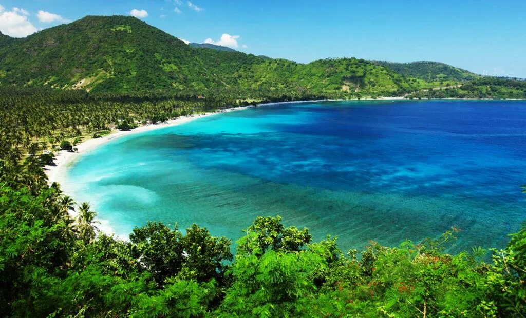 Остров ломбок. Ломбок Индонезия. Ломбок пляжи. Остров Ломбок Бали. Гили Мено Индонезия.