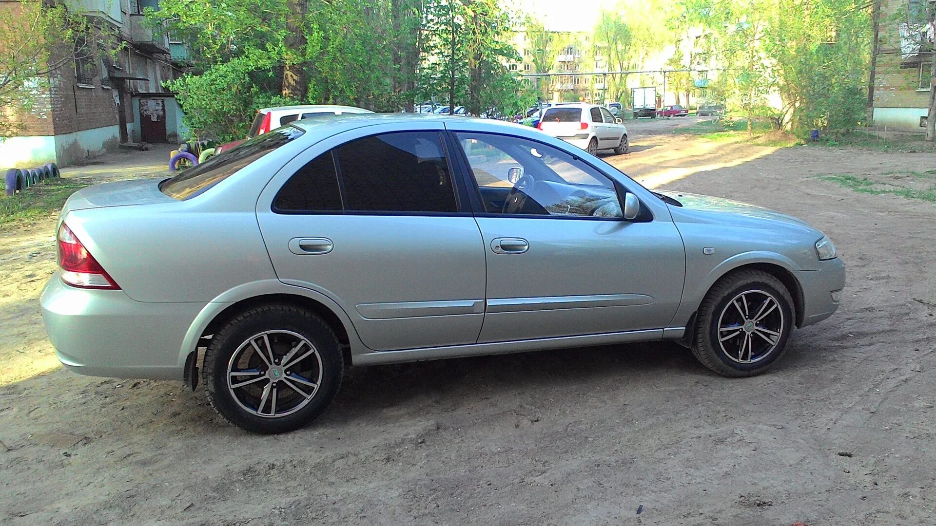 Ниссан альмера купить колеса. Ниссан Альмера Классик r15. Nissan Almera диски r15. Ниссан Альмера Классик r16. Nissan Almera Classic диски r15.