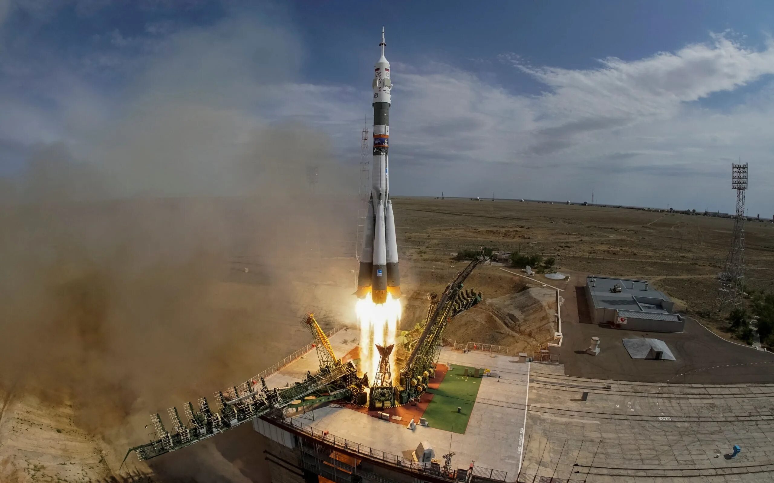 Площадка для запуска ракет. Казахстан байконур космодром. ракета на космодроме байконур. 4. космодром байконур. байконур космодром взлет ракеты.