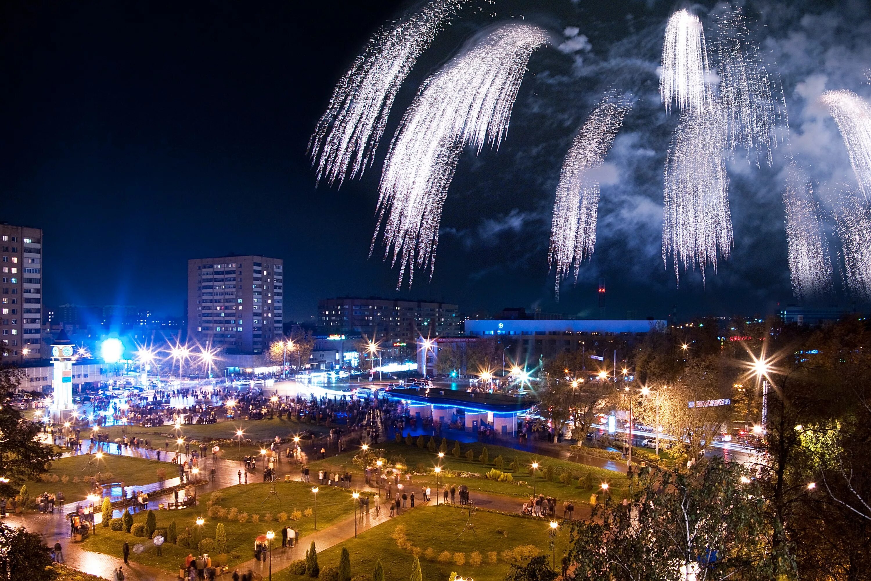 Подольск фото. Подольск. Подольск Московская область. Подольск Центральная площадь. Подольск центр города.