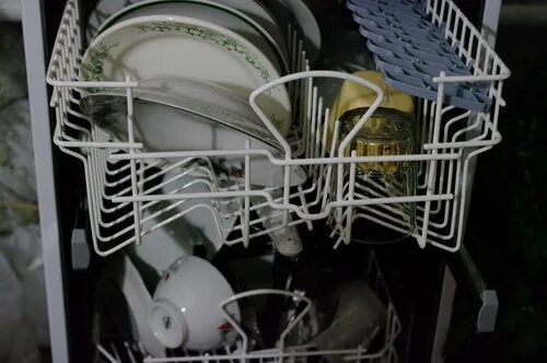 можно ли мыть горшочки в посудомоечной. Unload the dishwasher. мытье посуды в посудомойке. можно ли мыть горшочки в посудомоечной. можно ли мыть горшочки в посудомоечной.