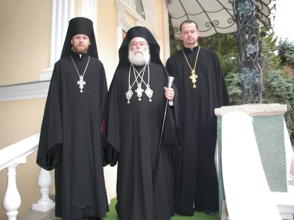 наместник монастыря епископ