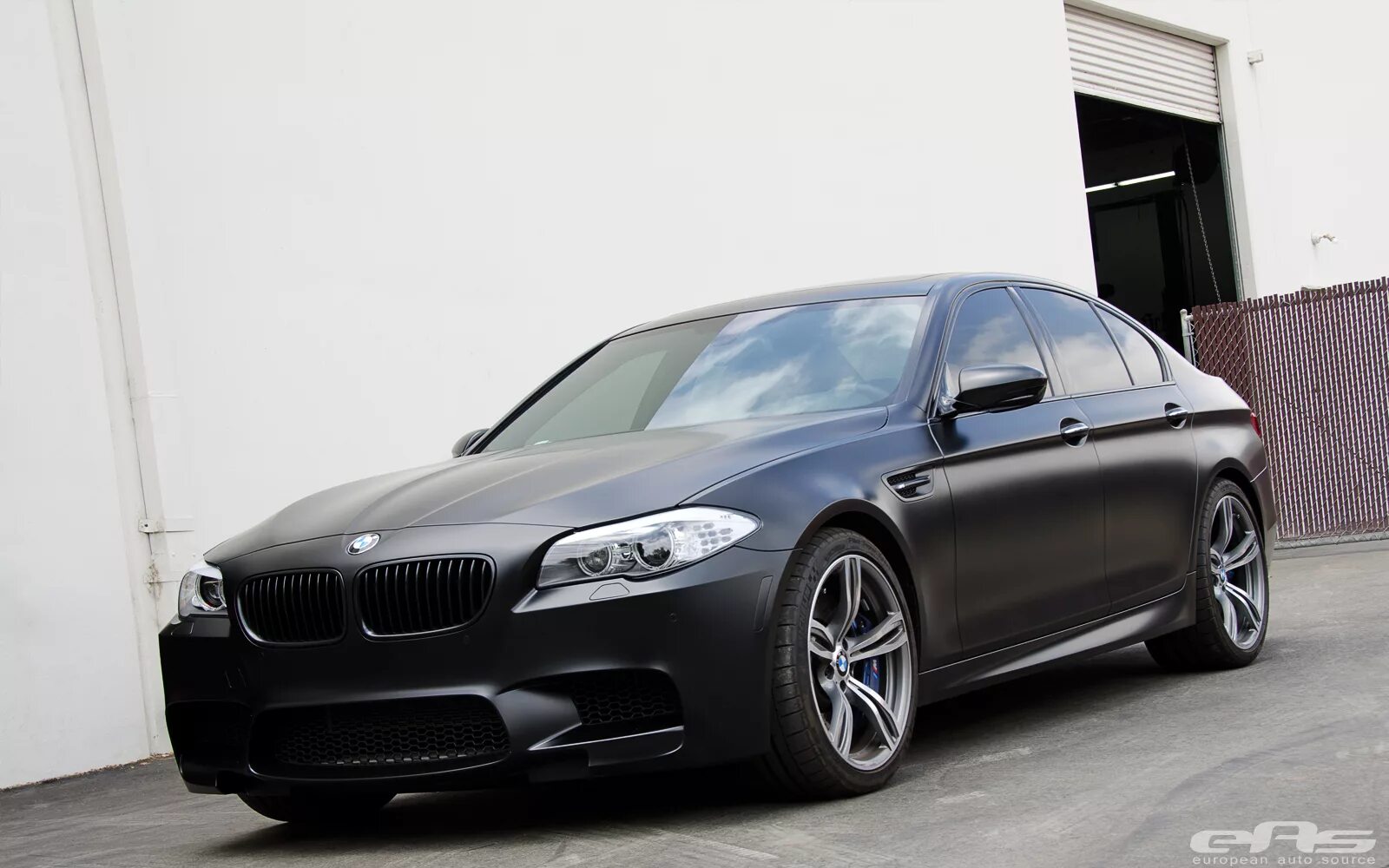 BMW f10 Black. БМВ м5 ф10. BMW 5 f10 матовая. БМВ м5 ф10 черная. Матовая м5