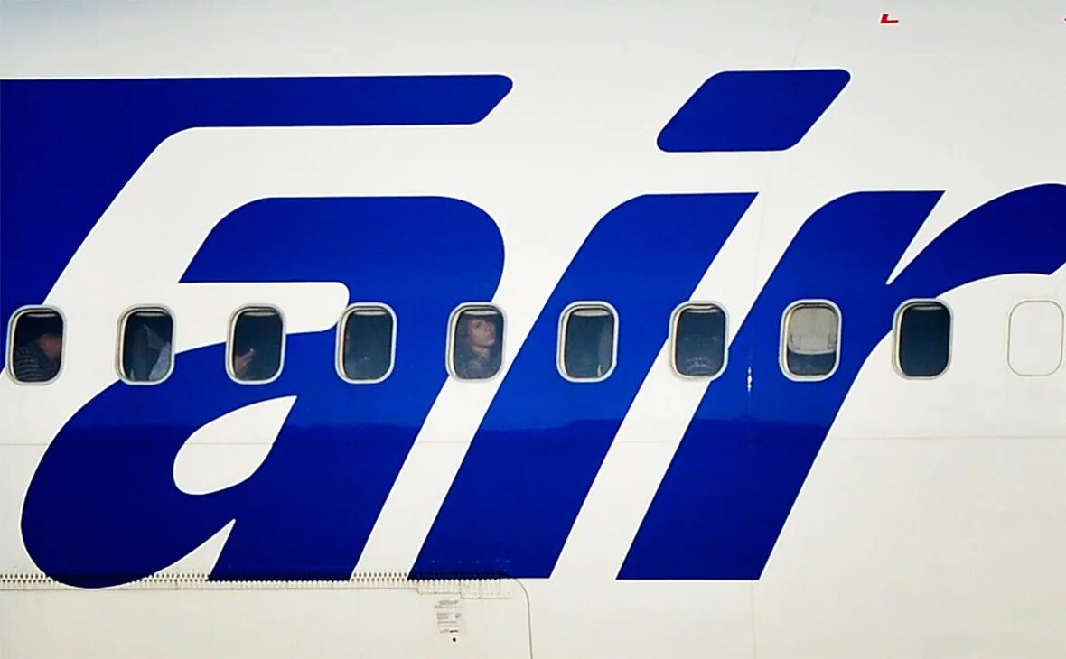 Https utair ru. Боинг ЮТЭЙР. ЮТЭЙР логотип 2021. А319 ЮТЭЙР. Самолет ЮТЭЙР.