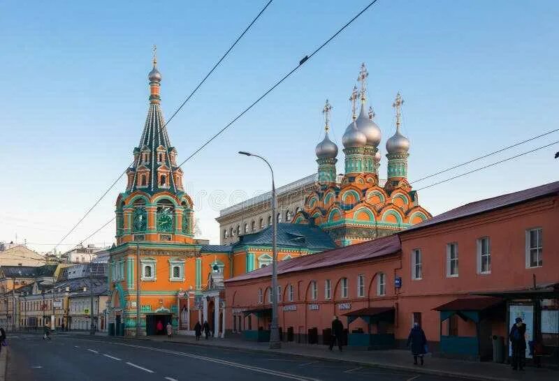 Служба на полянке. Церковь святителя григория неокесарийского. церковь григория неокесарийского на полянке. храм на полянке григория неокесарийского расписание. часы на церкви григория неокесарийского.