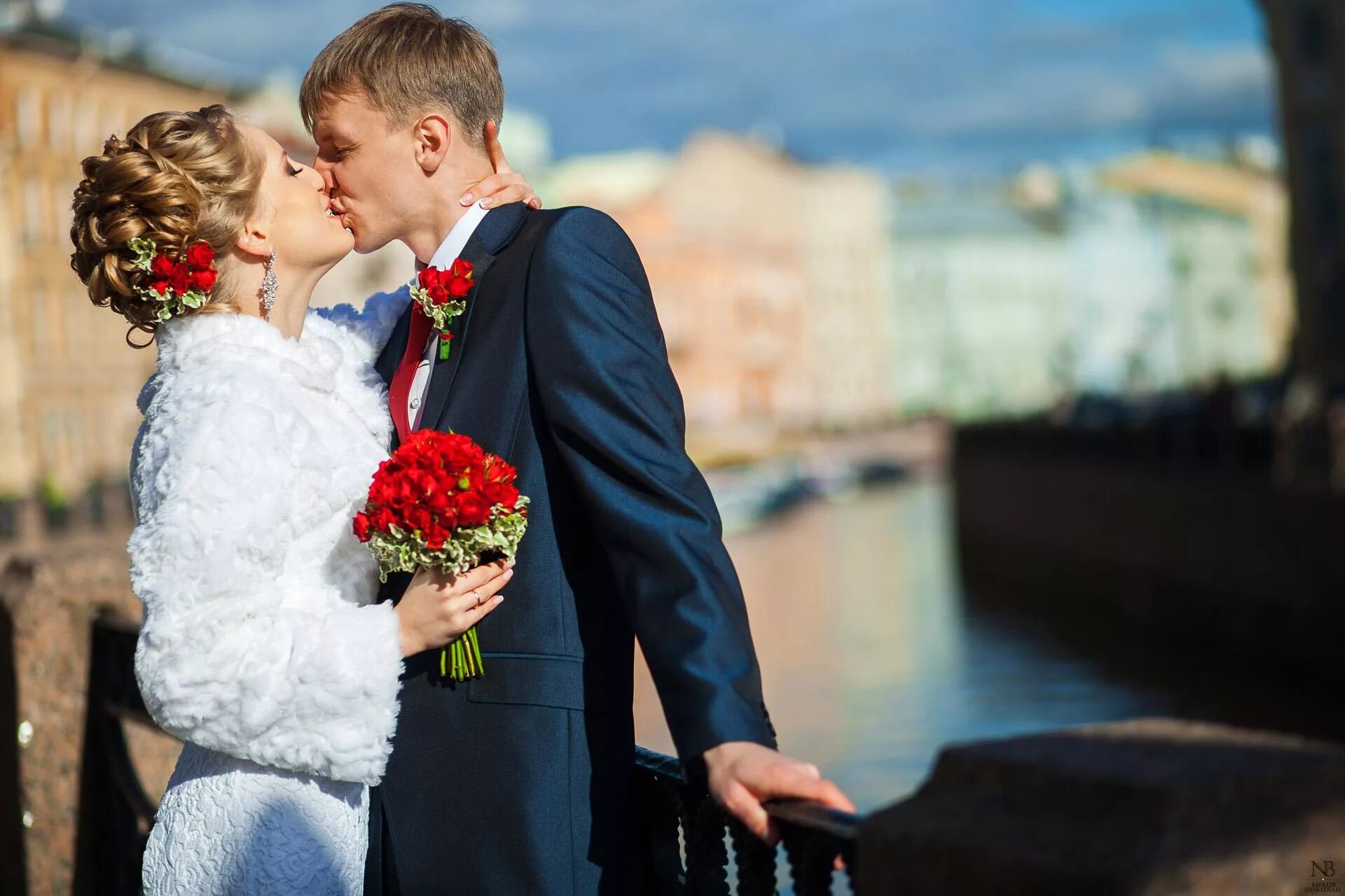 свадебный костюм для полного жениха. свадьба жених фото. жених и невеста. красивые жених и невеста. свадьба жених фото.