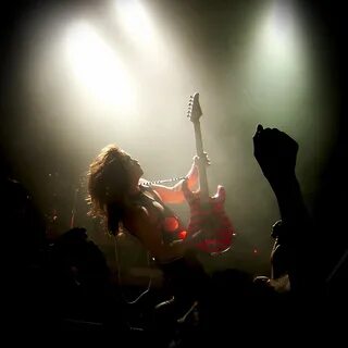 File:Steel Panther @ Nosturi, 2012-03-11 (6977643535).jpg - Wikimedia Commo...