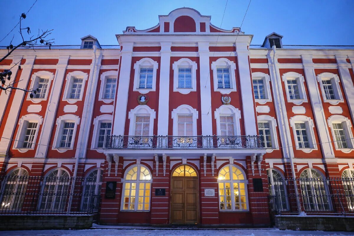 СПБГУ Санкт-Петербург. Санкт-Петербургский государственный университет университет. Питерский институт СПБГУ. СПБГУ главный корпус.