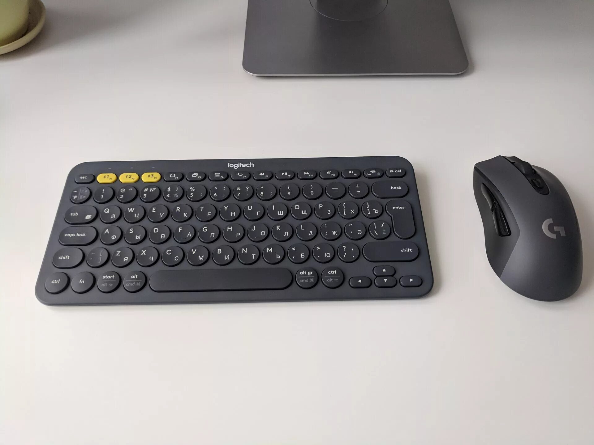 Logitech k380 накладка. K380 multi device. Клавиатура logitech k380. Logitech k380 multi-device bluetooth keyboard. Клавиатура logitech k380 920-007584.