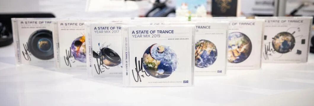 Asot mix. A State of Trance year Mix 2021. A State of Trance year Mix 2020. A State of Trance Yearmix 2019. A State of Trance year Mix 2009.
