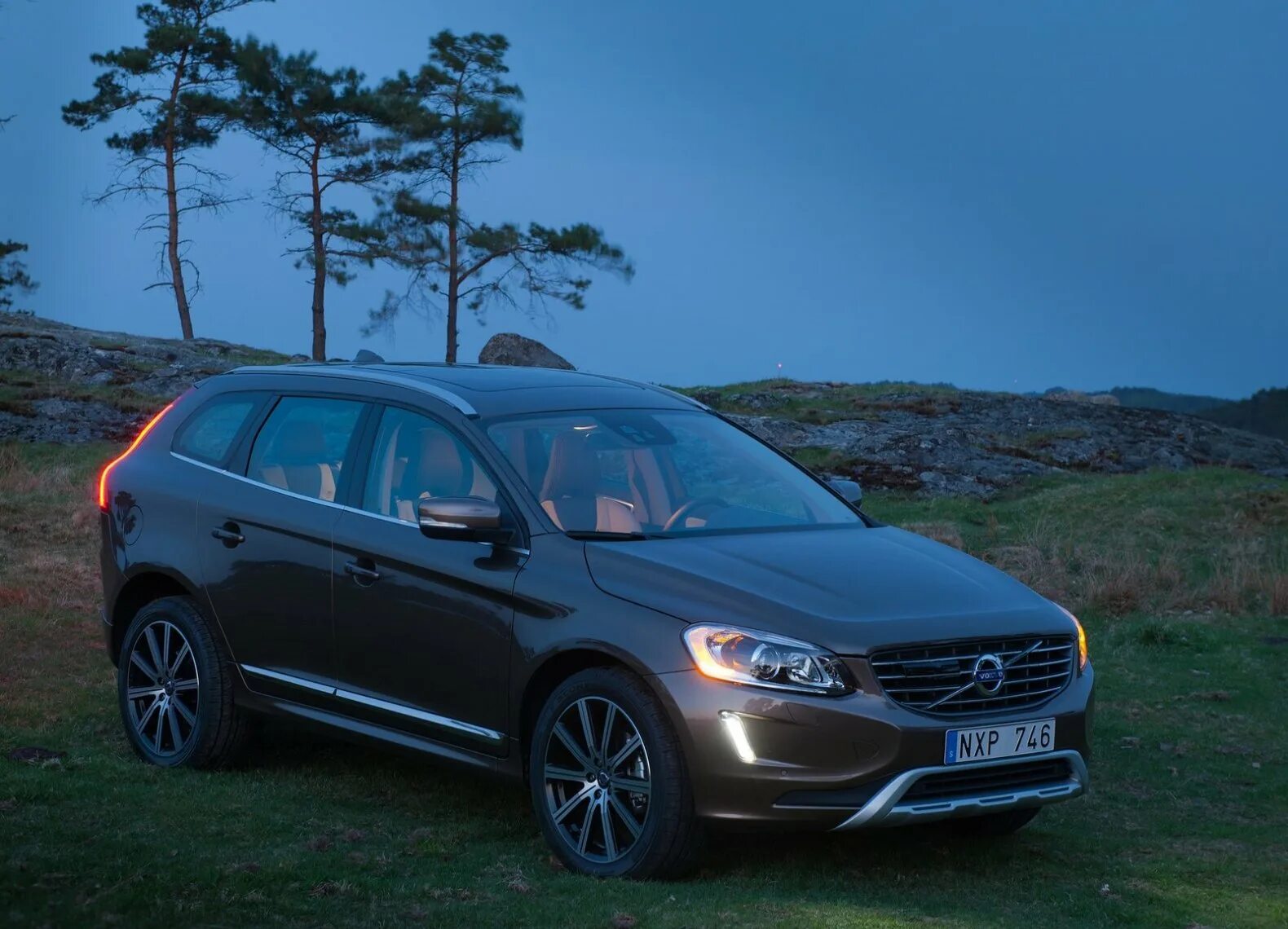 Xc volvo xc60. Volvo xc60 1. Вольво в 60 спб. Volvo s60 2014. Volvo s60 ii рестайлинг.