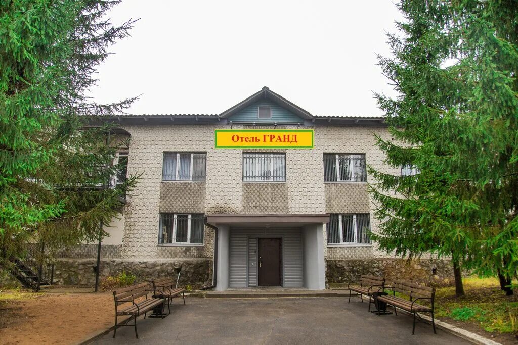 Ельня жд станция. Деревня качаброво. Смоленская область город ельня. Вокзал ельня смоленская область. Гостиницы ельня смоленская область.