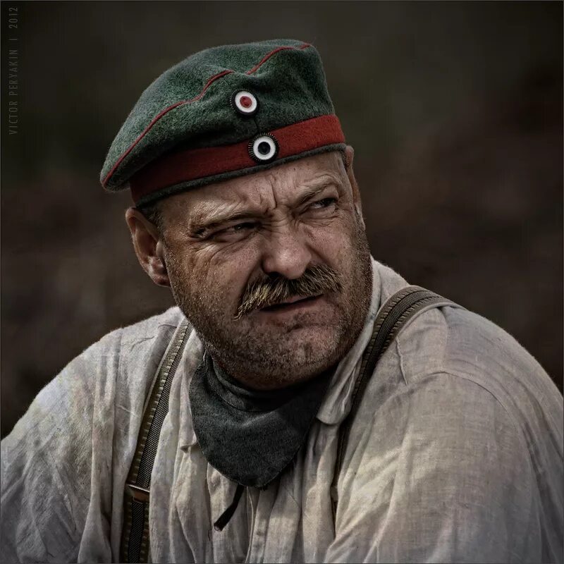 Поздравительные открытки с 23 февраля. Гусары картинки для детей. Ранец это толковый словарь. Служивый. Служивый – военнослужащий.