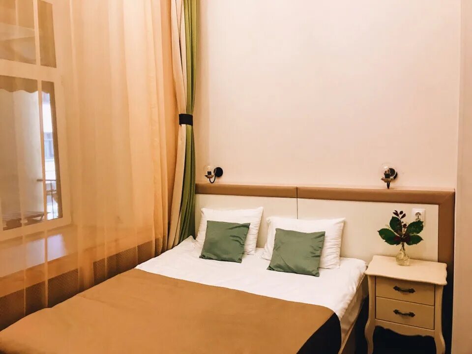 Lzzzi санкт петербург отель. Гостиница эпиграф питер. Мини отель эпиграф спб. Отель эпиграф питер. Отель эпиграф санкт-петербург завтрак.