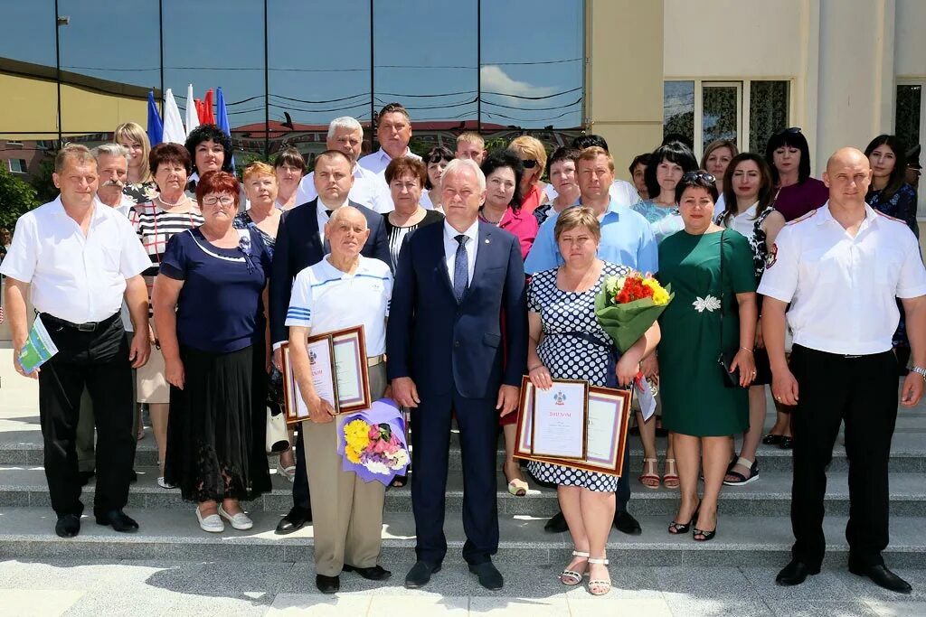 Глава района Курганинск. Заместитель главы Курганинского района город Курганинск. Курганинский район Краснодарский край. Сайт Курганинского городского поселения Курганинского района.