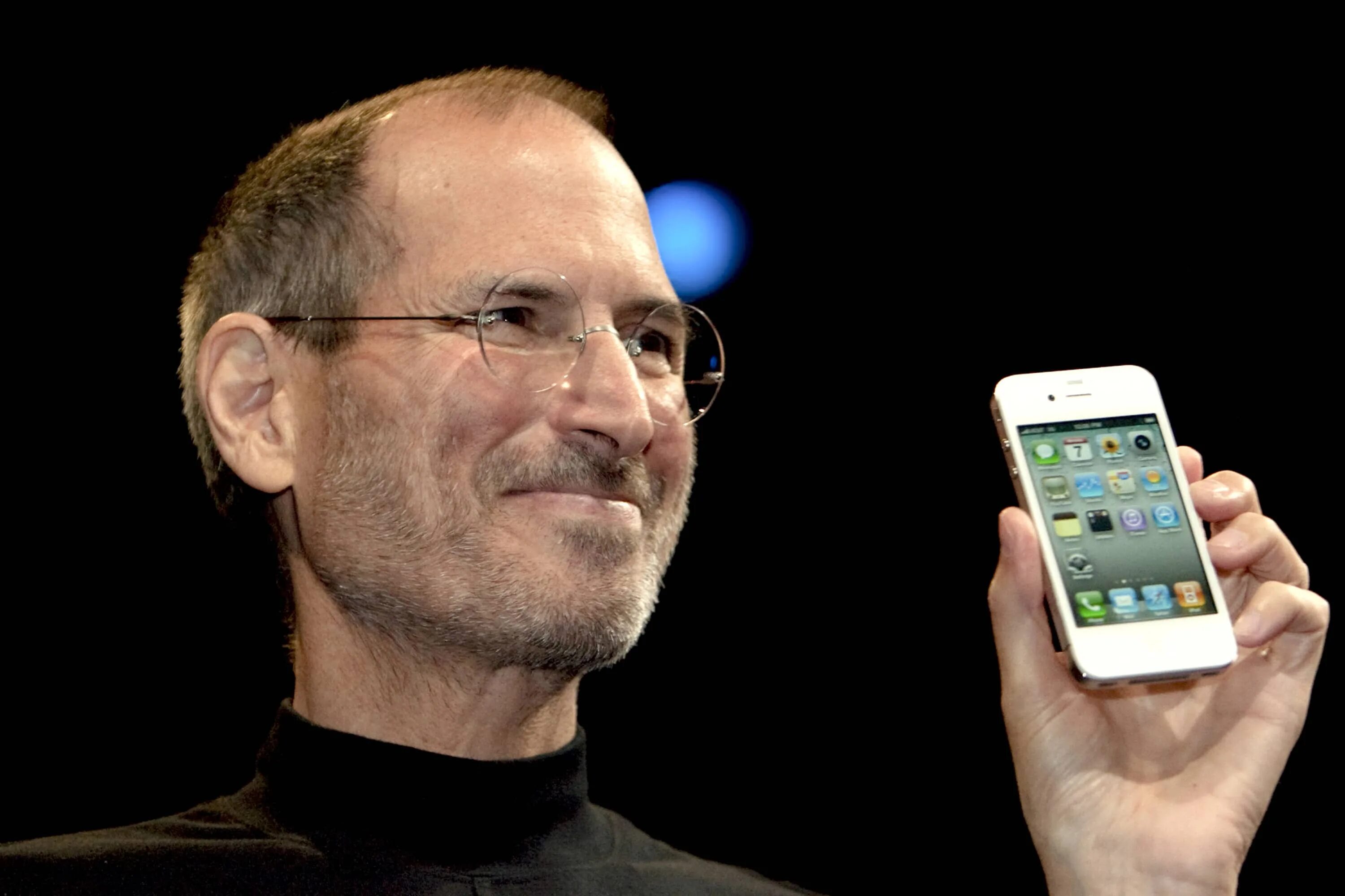 Дата создания apple. Стив джобс 2007. apple стив джобс. стив джобс 2000. iphone 4 стив джобс.