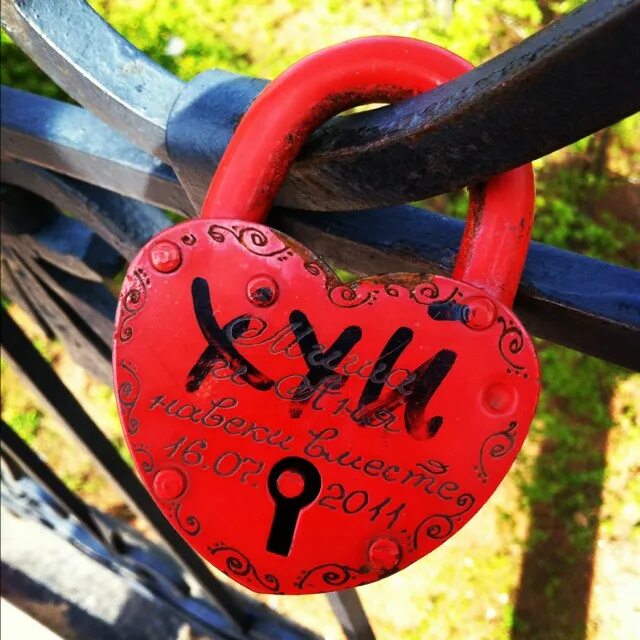 замок любви. замок любви. замок любви. песня замок любви. ржавое сердце.