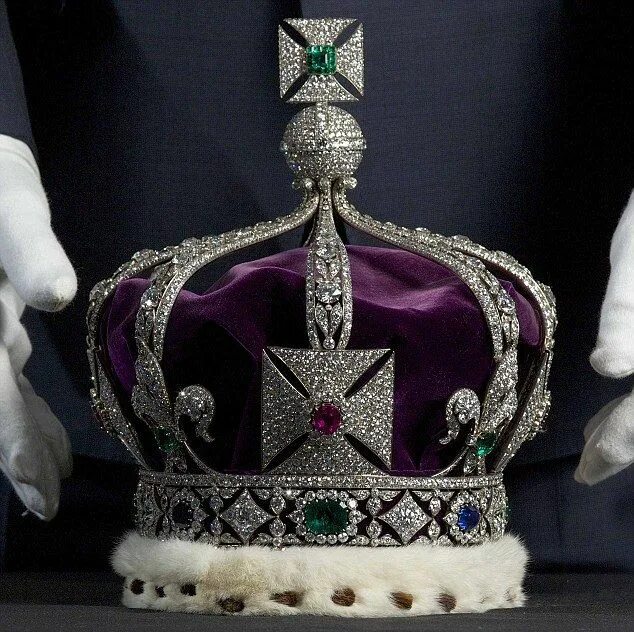 Crown Jewels (драгоценности короны). Тауэр Королевские регалии. Лондонский Тауэр корона. Лондонский Тауэр Королевские драгоценности. Сокровищ британии