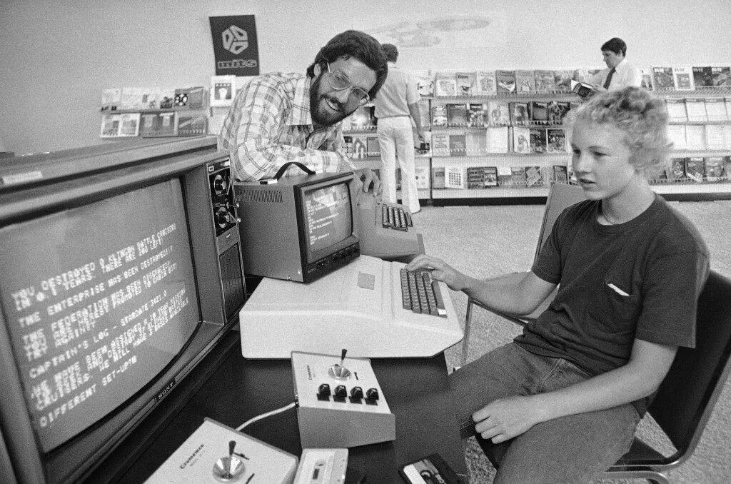 A screen makes the computer
