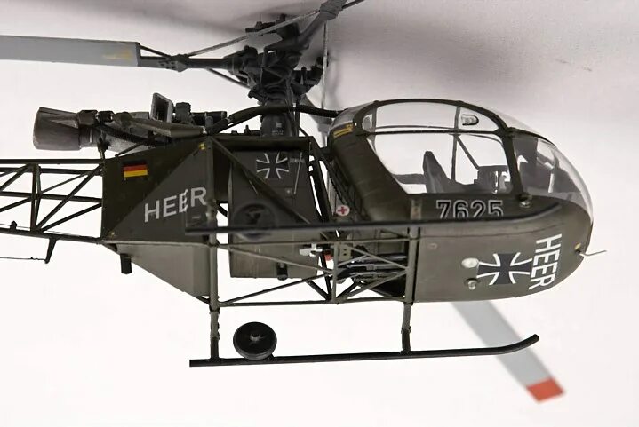Graeme revell 2. Alouette 1 вертолет. Alouette II вертолет. Alouette вертолет 3 1/32 декали. Мотор соосник для модели самолета и вертолета.