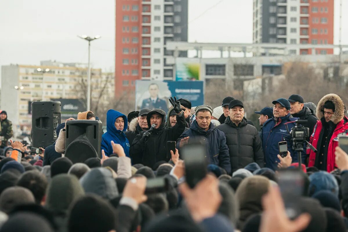 Что произошло в казахстане с девушкой. Токаев Казахстан протесты. Протесты в Казахстане 2022. Казахстан январь 2022 протесты. Протесты в Казахстане 2021.