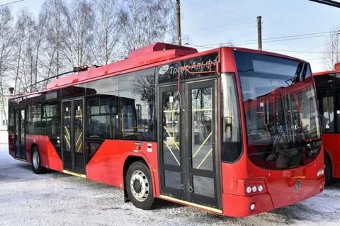 Новые красные троллейбусы