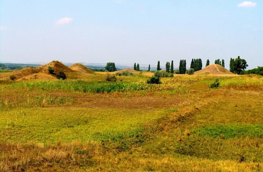 Valley 100. Сто холмов молдова. 100 холмов в молдове. холмы молдавии. 100 холмов в молдавии самый высокий холм.
