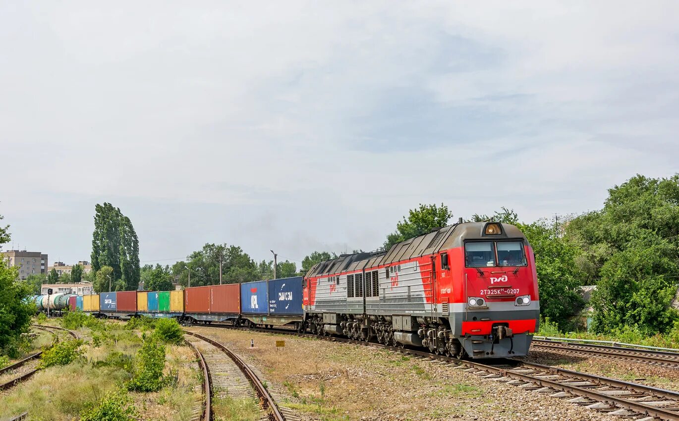 Тепловоз белая калитва. Станция белая калитва ростовская область. Тепловоз белая калитва. Станция белая калитва ростовская область жд. Провожать поезд.