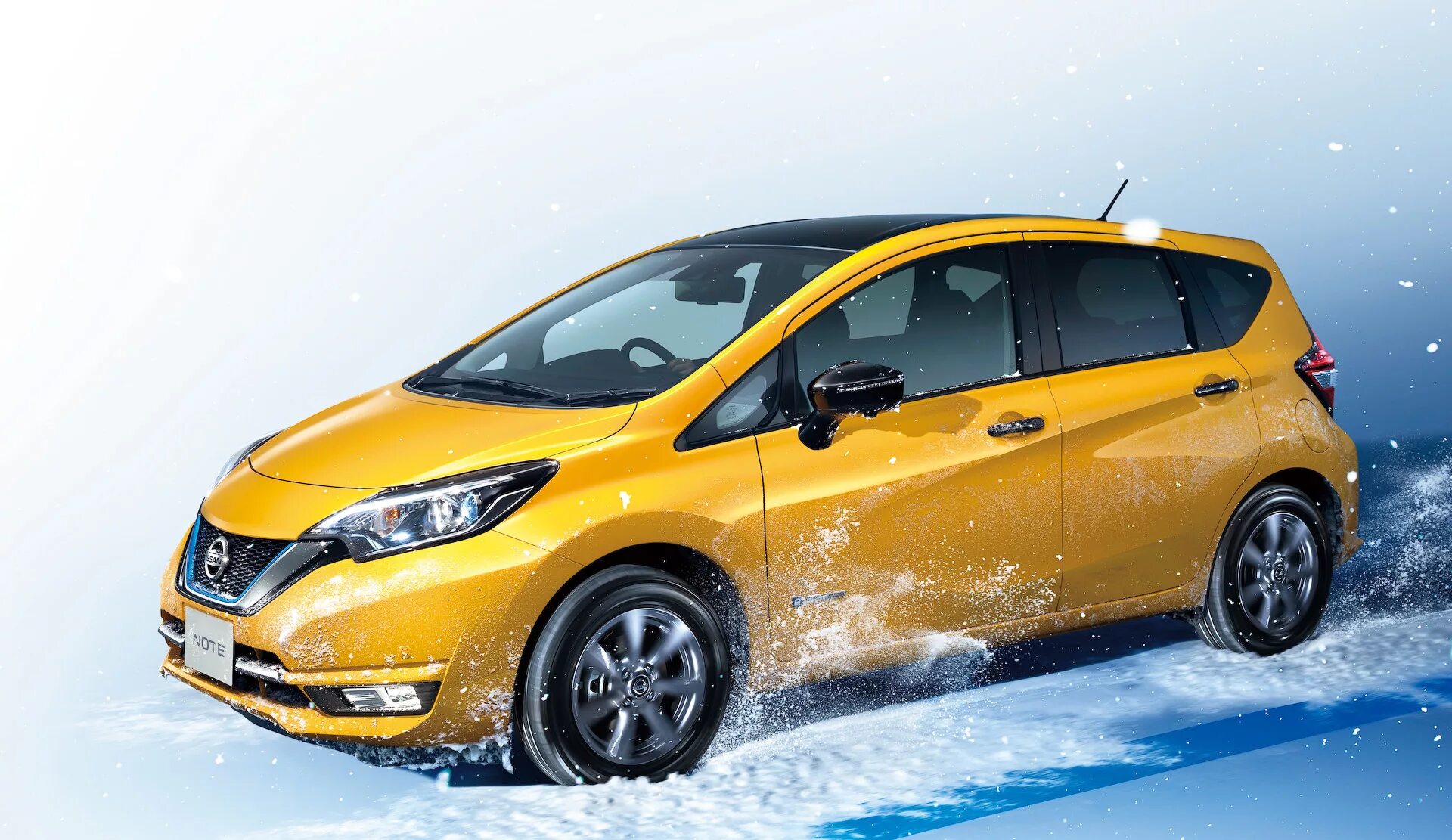 Ниссан ноте повер. Nissan Note e-Power 4wd. Ниссан ноут гибрид. Nissan Note 4wd e-Power 2021. Nissan Note e-Power autech.