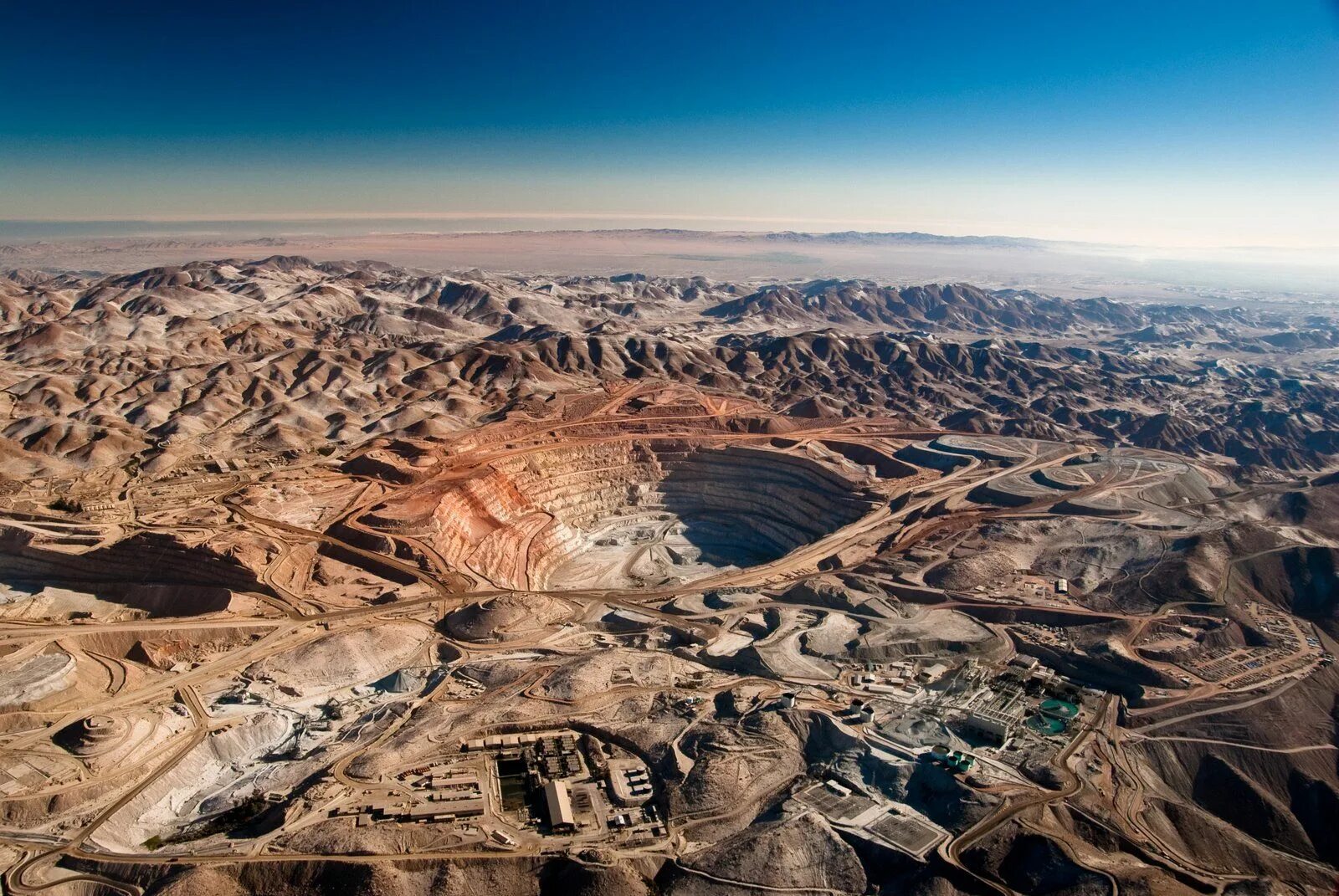 Руды канады. Cerro Verde Перу. Урановый рудник Нью Мексико. Добыча меди в Чили. Шахта Эль-Теньенте, Чили.