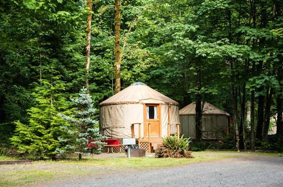 Camping club. Базы отдыха в Орегон США фото. Yurts Village.
