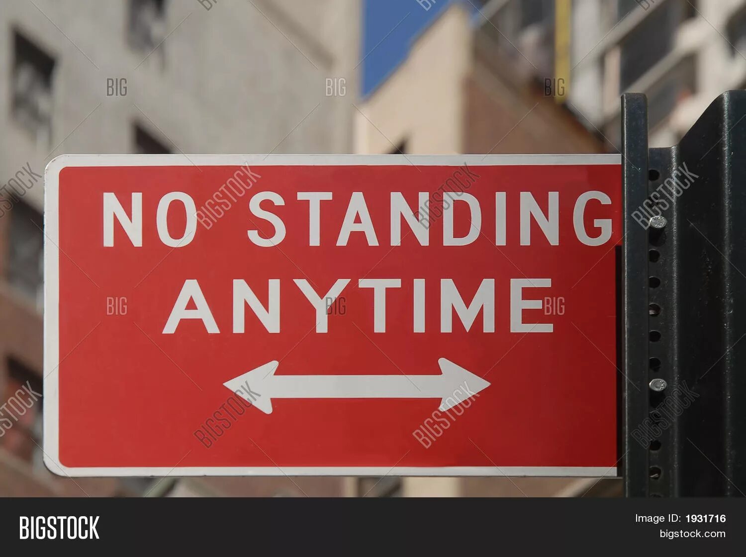 No parking logo. Стоп паркинг yield. Stop standing. Parking stop. Знак stop м голубое небо обои на рабочий стол.