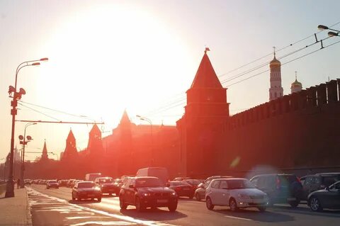 Город вышел