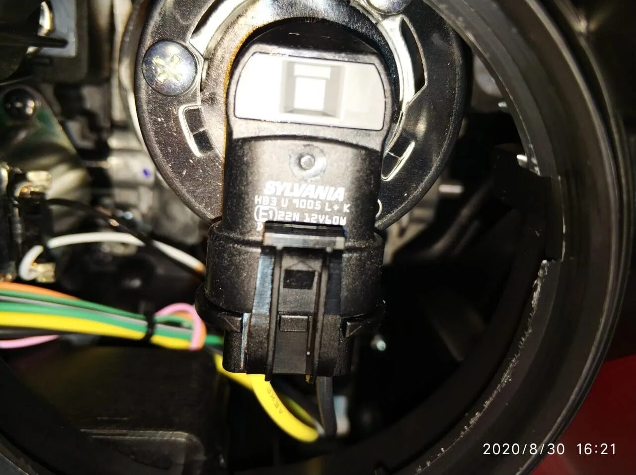 Разъем ближнего света хендай солярис рестайлинг 2. Фишки соляриса. Фишка usb solaris. Штатный разъем колонок hyundai solaris 2. Фишки соляриса.