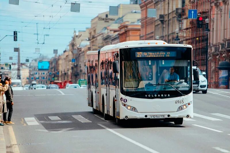 Российский общественный транспорт. Транспорт. Городской пассажирский транспорт. Автобусы СПБ. Красивый автобус.