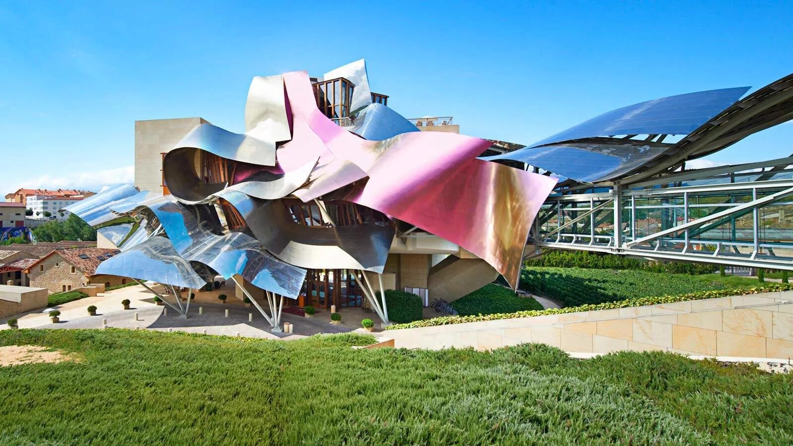 Отель Маркиз де Рискаль Испания. Отель Маркес де Рискаль Испания. Фрэнк Гери винодельня. Фрэнк Гери (Frank Gehry) - отель Riscal.