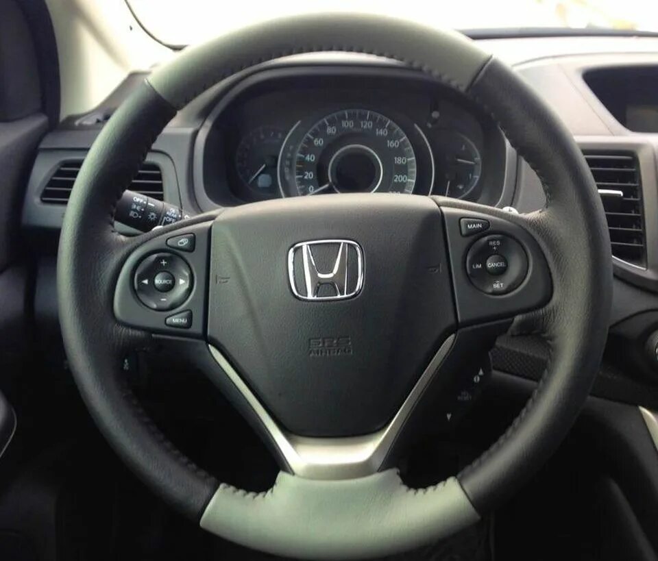 Honda crv руль. Руль Honda CR-V RM. Руль Хонда CRV. Хонда СРВ 2013 руль. Руль Аккорд 8.