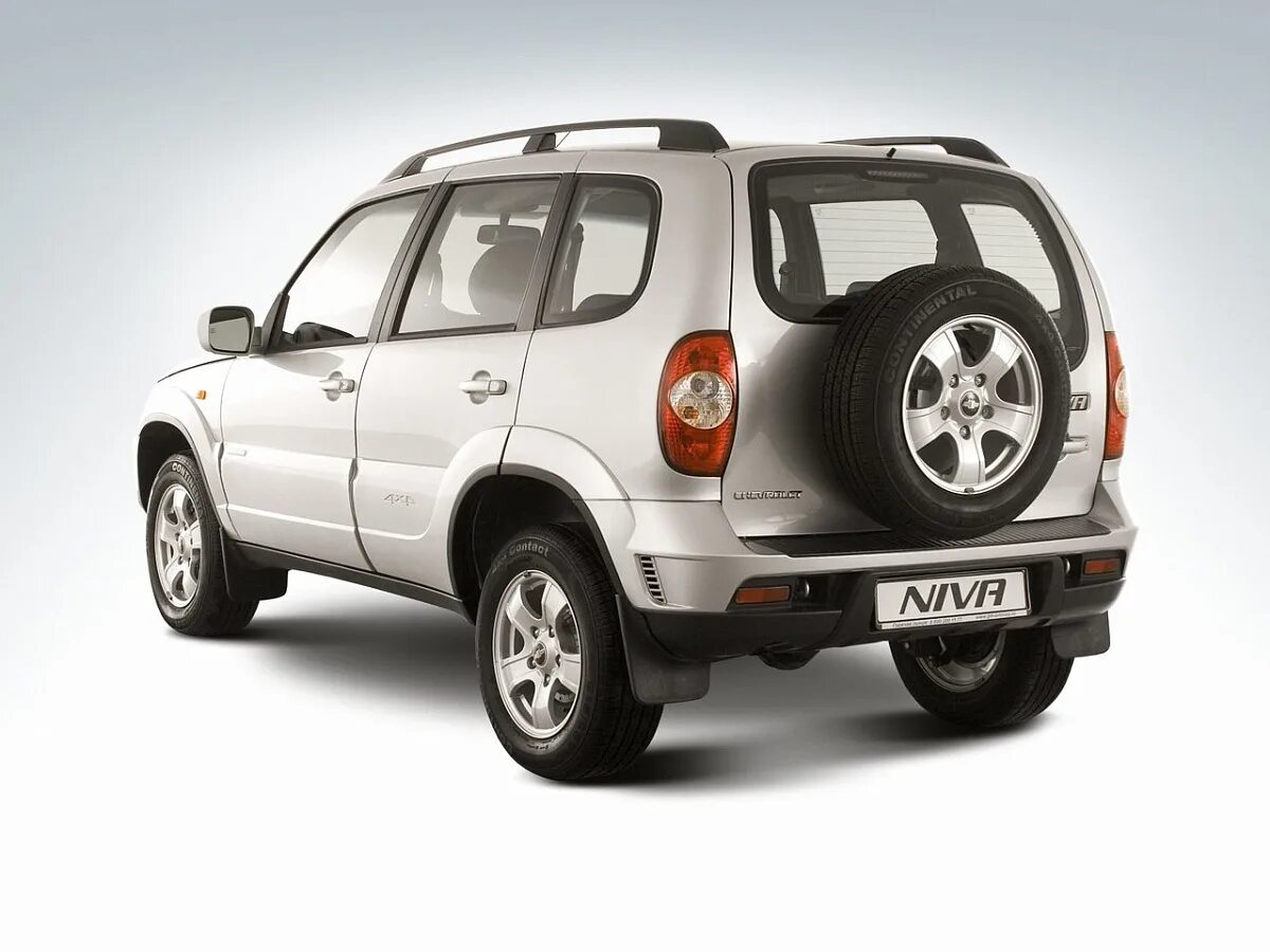 Авт нива. Chevrolet Niva. Нива Шевроле 2022. Нива Шевроле Бертоне. Chevrolet Niva 2009.