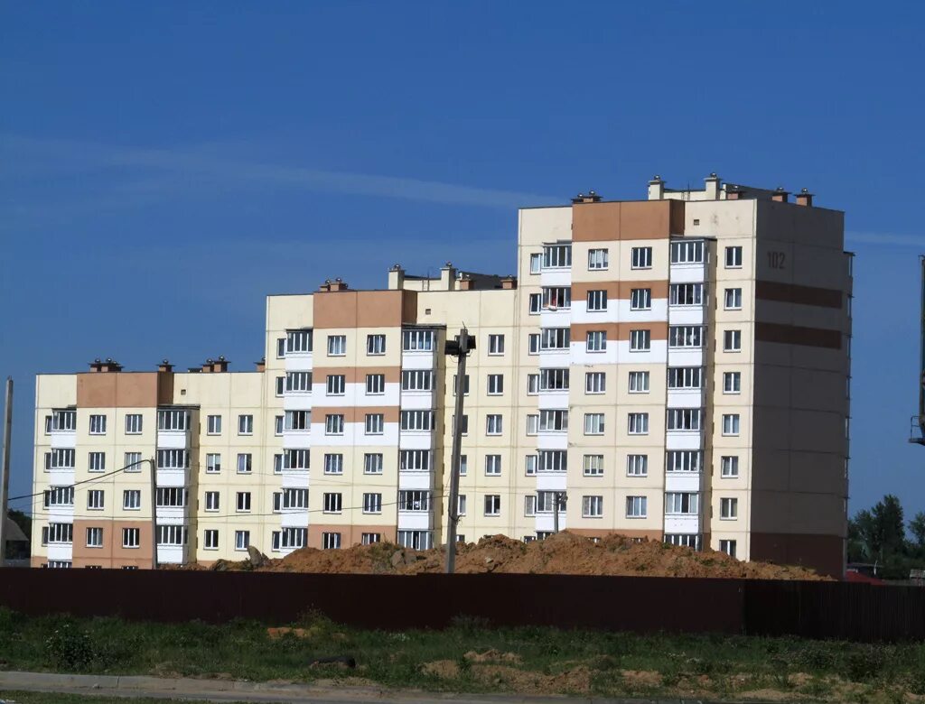 Бобруйск пр строителей. Жилой дом бобруйск. Бобруйск 7 микрорайон, дом 41. Строителей 90. Бобруйск пр строителей.