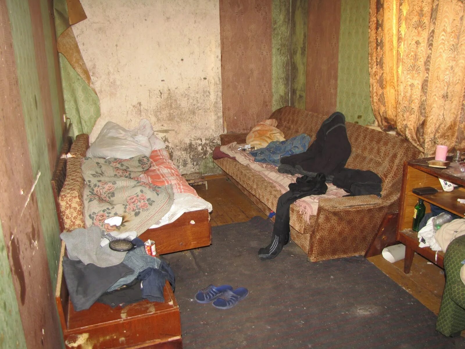 Хата алкаша. Хата алкаша. Хата алкаша. Хата алкаша. Грязная квартира.