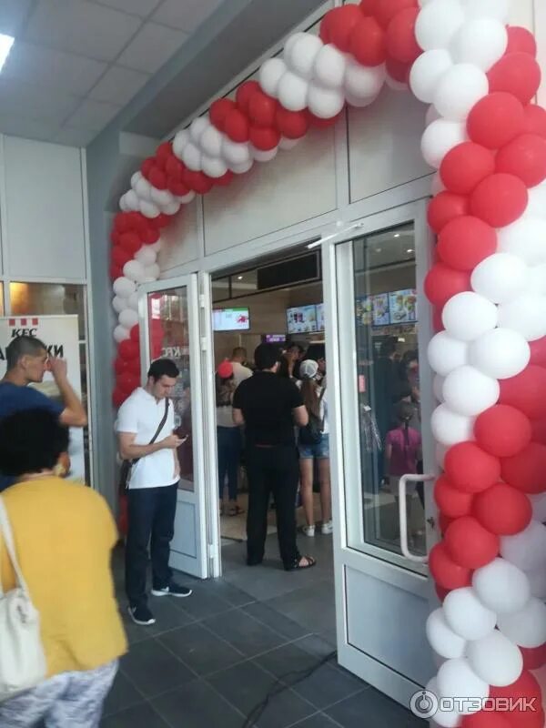 Сити молл саратов кфс. Кфс новочеркасск. Kfc юрга спутник. Kfc народного ополчения москва. Классик kfc.