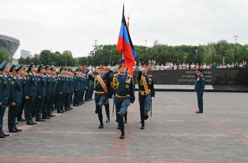Присяга агз мчс. Офицеры агз мчс. Академия гражданской защиты днр. Академия гражданской защиты днр. Мчс донецк академия.