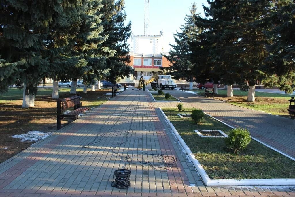 Суземка Брянской области. Парк Суземка. Суземка площадь поселка. Суземка площадь Ленина
