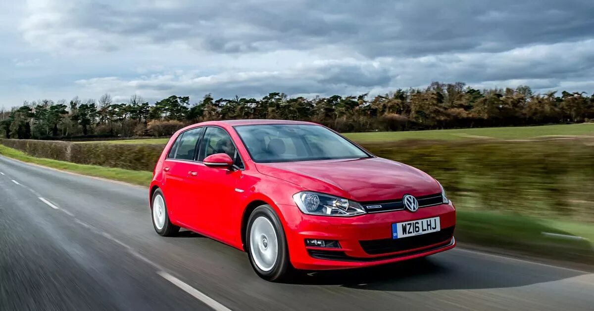 Какой tsi выбрать. Golf tsi. фольксваген 110. фольксваген гольф матч. 1.0 tsi.