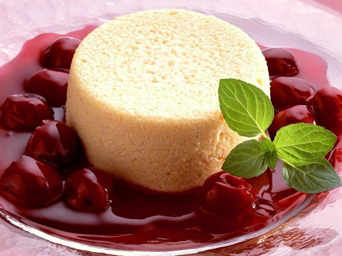 Суфле из творога рецепт. Semolina Pudding. Творожный пудинг. Манный пудинг. Пудинг из манки.