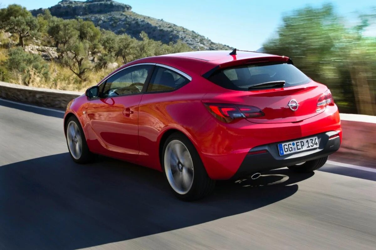 Opel astra j gtc 2013. Опель гтс купе. Opel astra gtc 2020 купе. Opel astra gtc 2011. Opel astra gtc 2023.