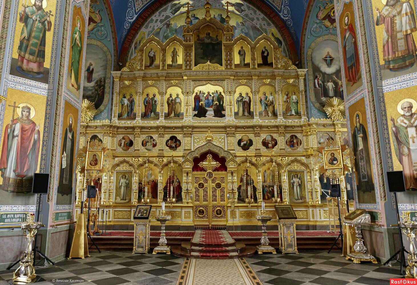 Спасо-преображенский собор нижний новгород. Иконостас спасо преображенский собор рыбинск. Иконостас спасо-преображенского собора в угличе. Спасо преображенский собор иконостас дивеево. Иконостас спасо преображенского собора.