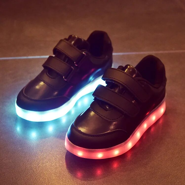 Светящиеся подошва купить. Светящиеся кроссовки led Shoes. Led кроссовки адидас. Скетчерс кроссовки со светящейся подошвой 2018. Кроссовки led-3803.