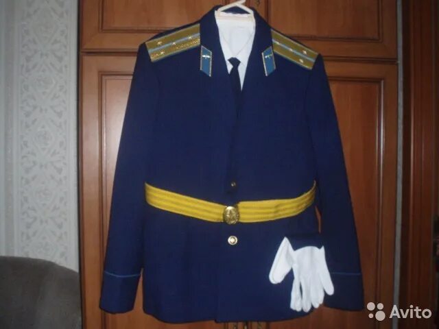 Парадная форма офицера советской армии. Кадетская черная форма парадная. Парадный китель полковника ссср. Форма ржд старого образца. Парадный мундир офицера советской армии.